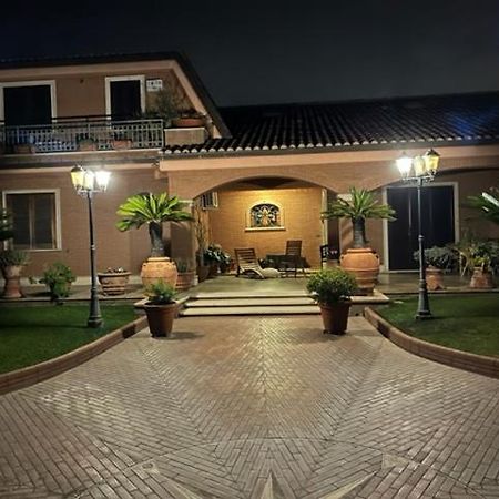Villa Ines Ардеа Екстер'єр фото